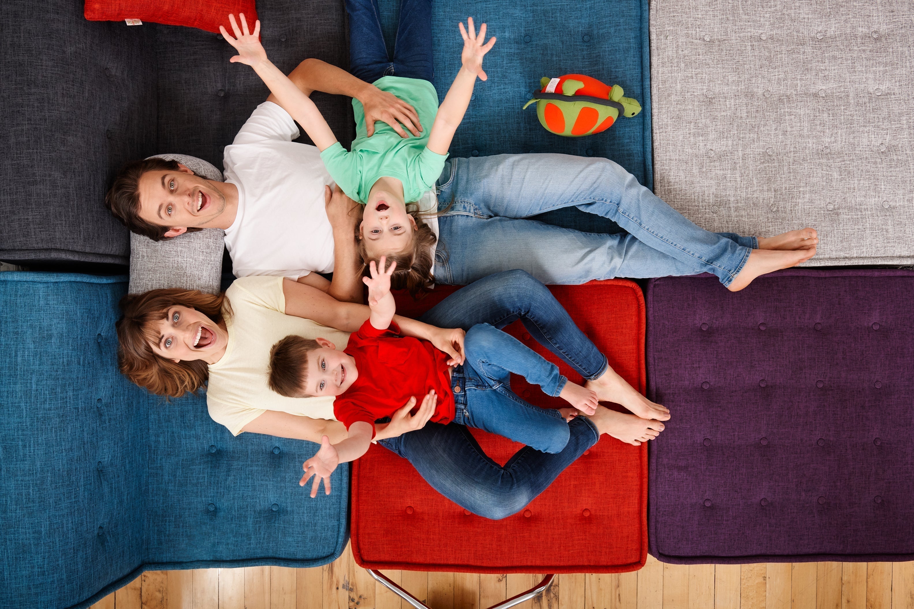 Cozy Up This Holiday Season with Yogibo | Yogibo®