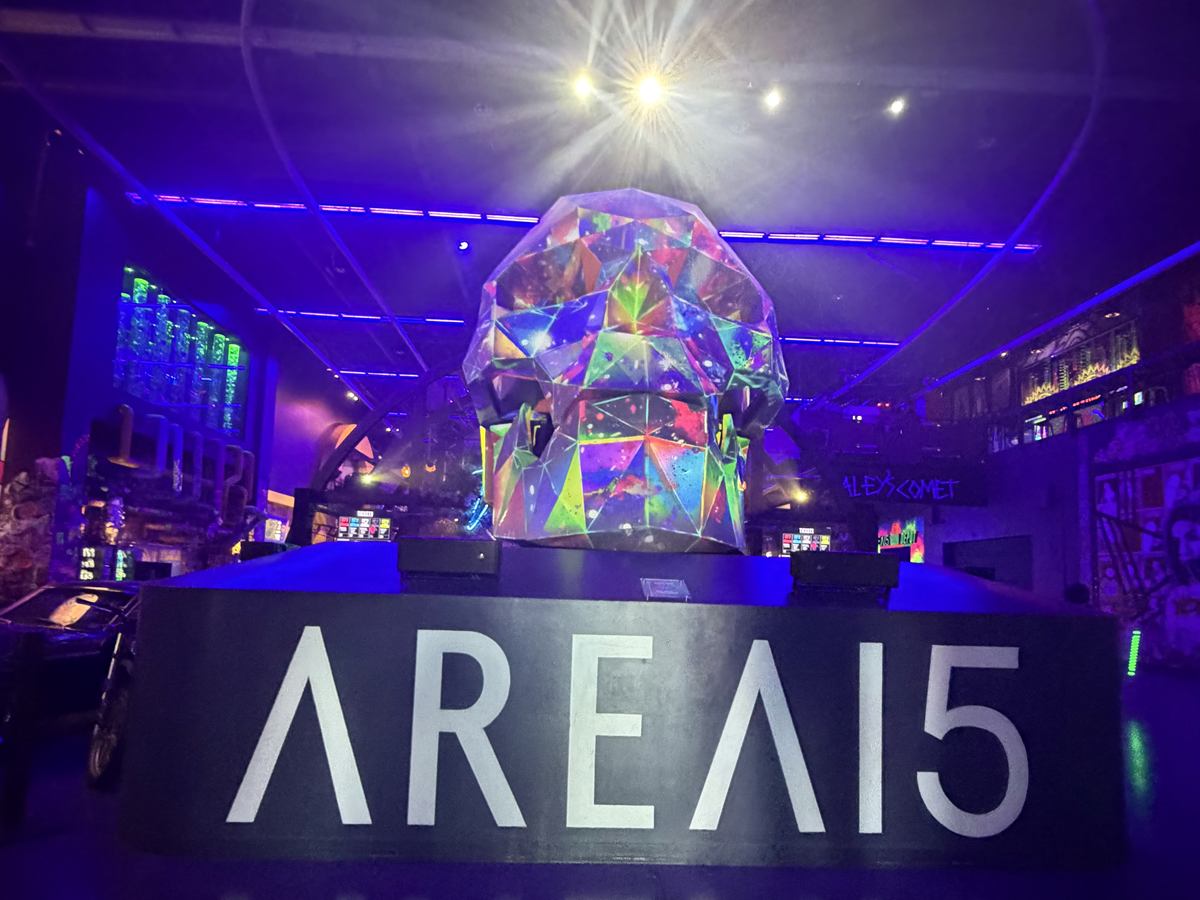 The illuminated AREA15 installation