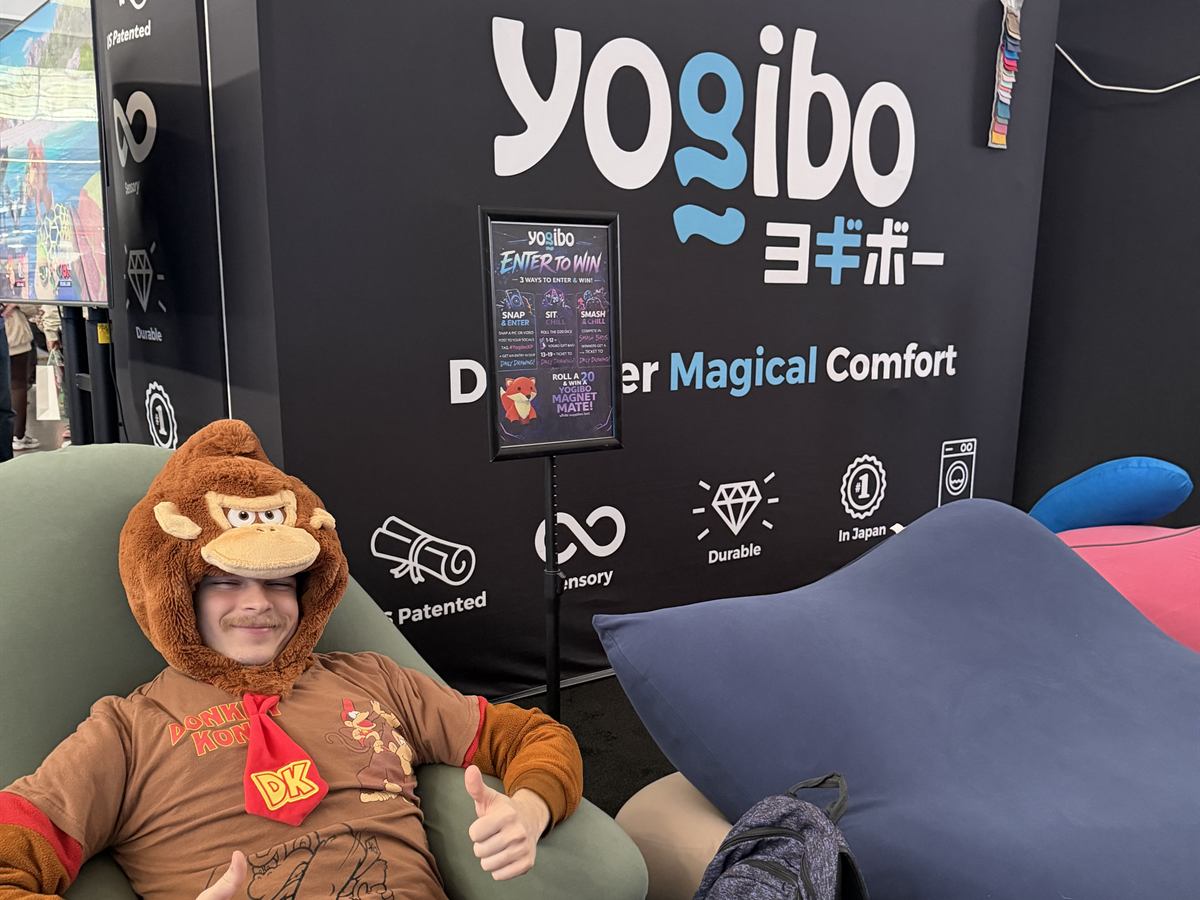 A cosplayer relaxing on a Yogibo bean bag